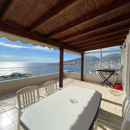 Blue Bay Apartment *